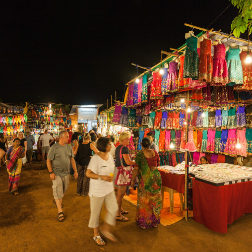 Backpackers in Darwin - Mindil Beach Market